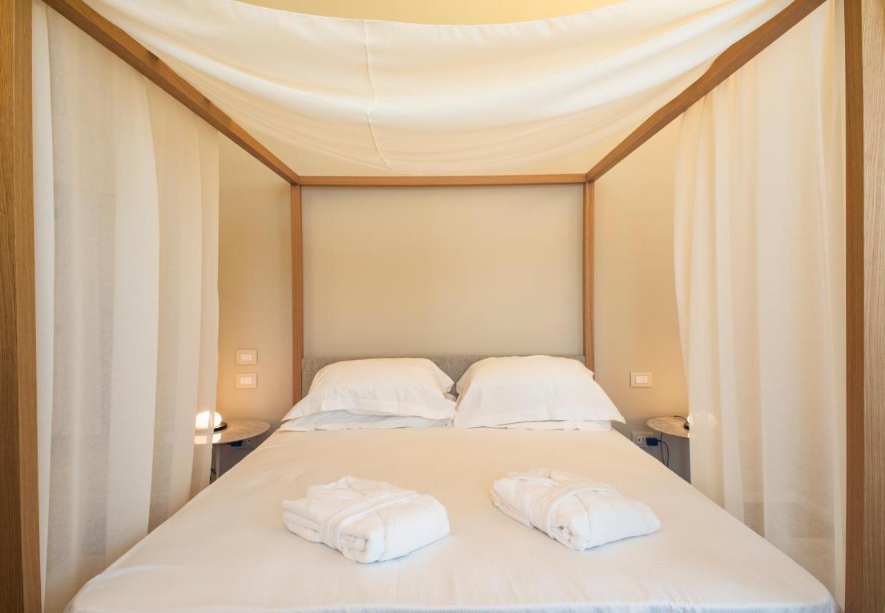 Dimora De Matera Luxury Suites โกเซนซา ภายนอก รูปภาพ