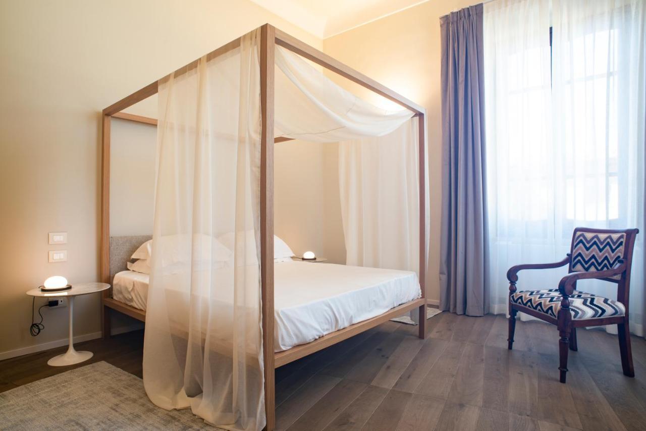 Dimora De Matera Luxury Suites โกเซนซา ภายนอก รูปภาพ