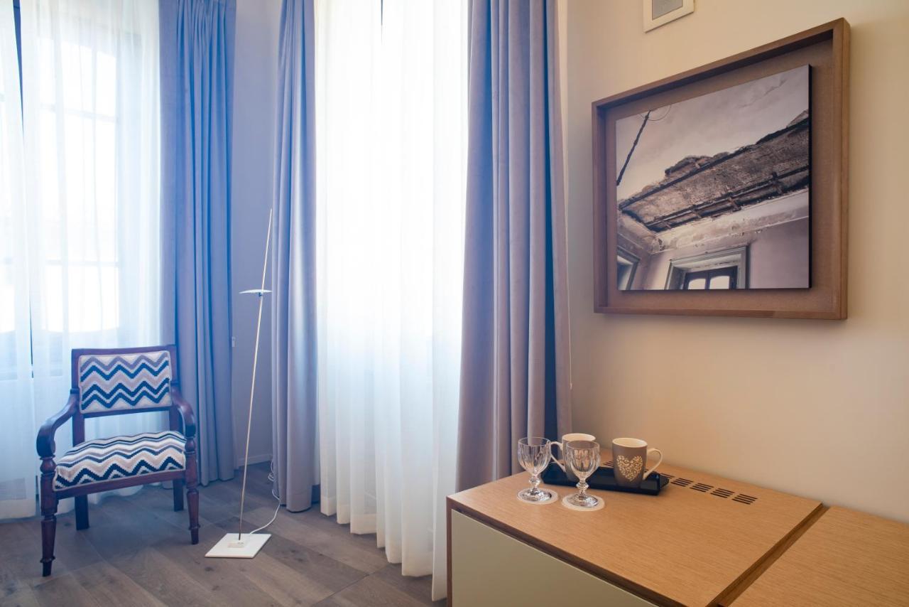 Dimora De Matera Luxury Suites โกเซนซา ภายนอก รูปภาพ