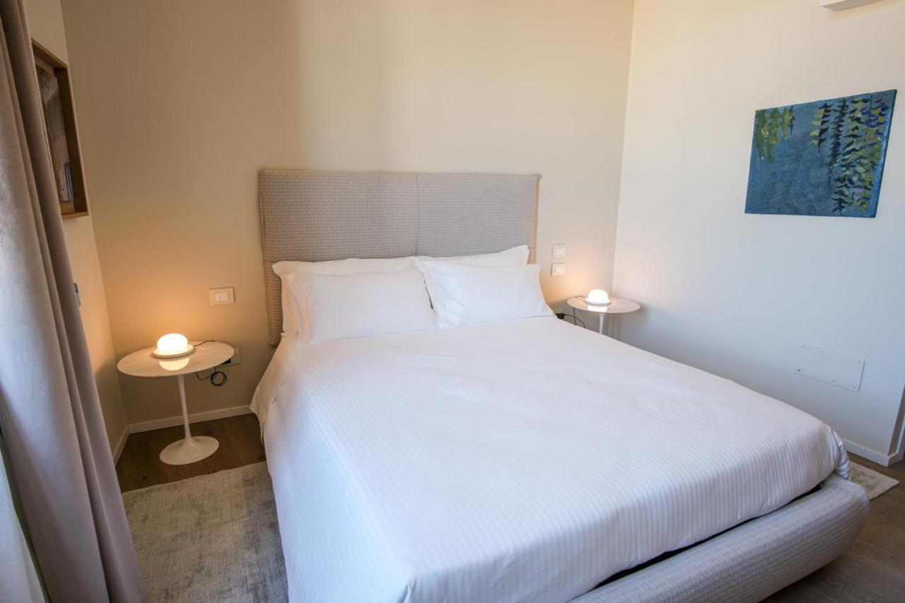 Dimora De Matera Luxury Suites โกเซนซา ภายนอก รูปภาพ